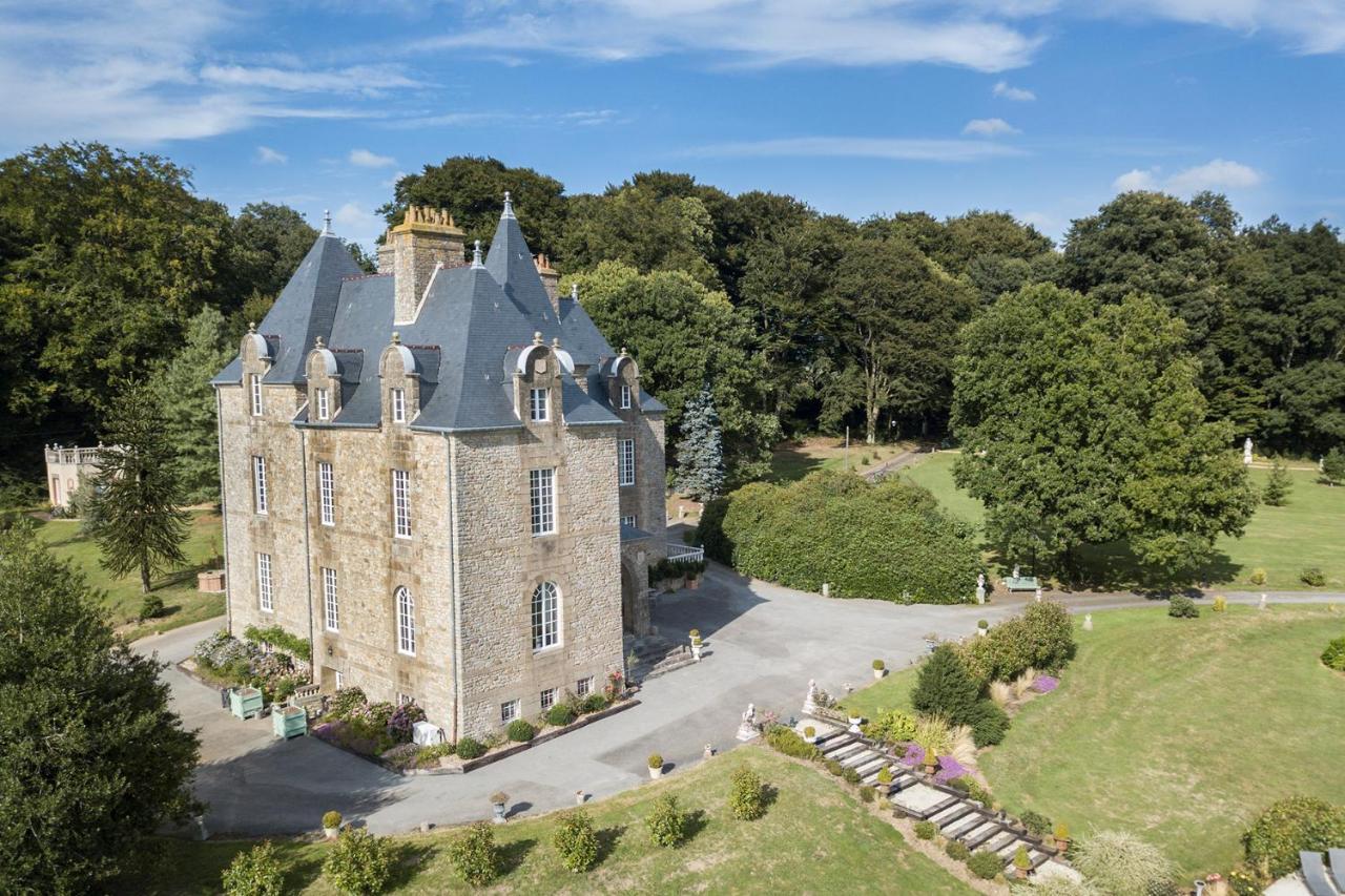 Chateau De Montbrault Fleurigne Luaran gambar