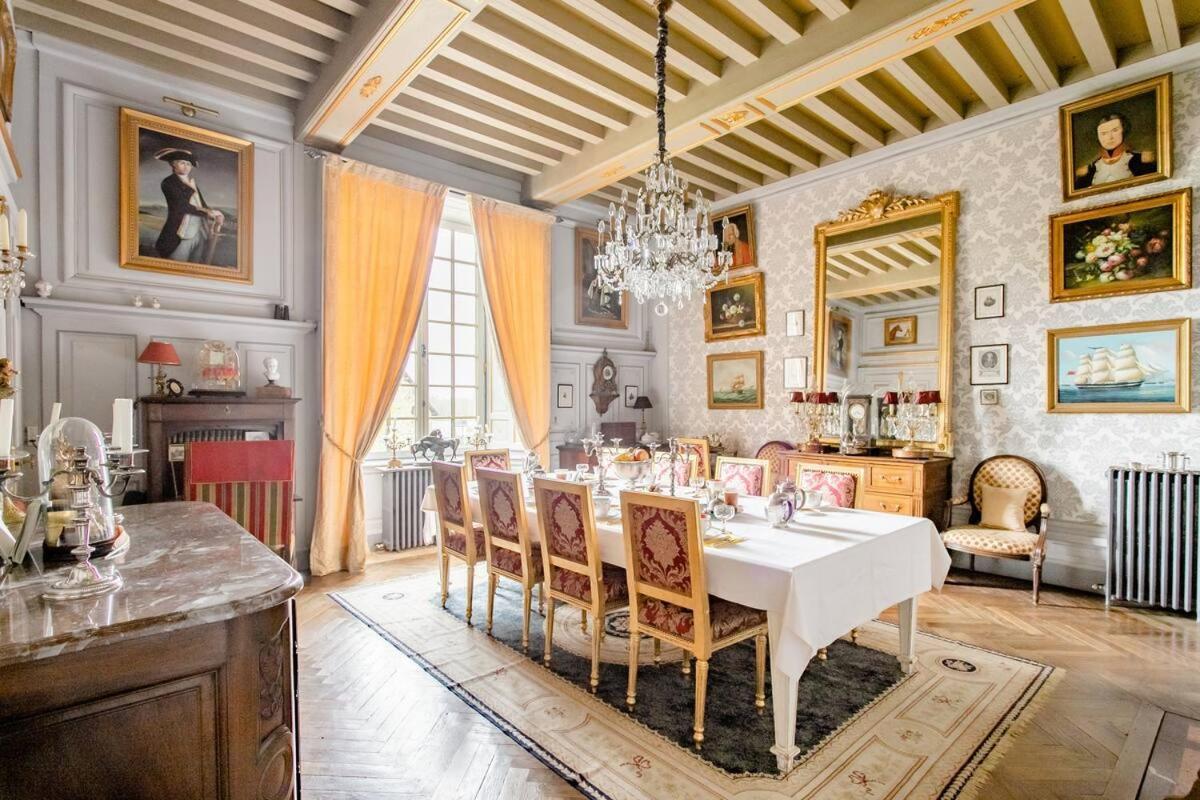Chateau De Montbrault Fleurigne Luaran gambar